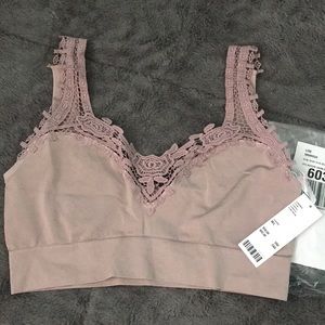 Seamless Bar from Urban Outfitters